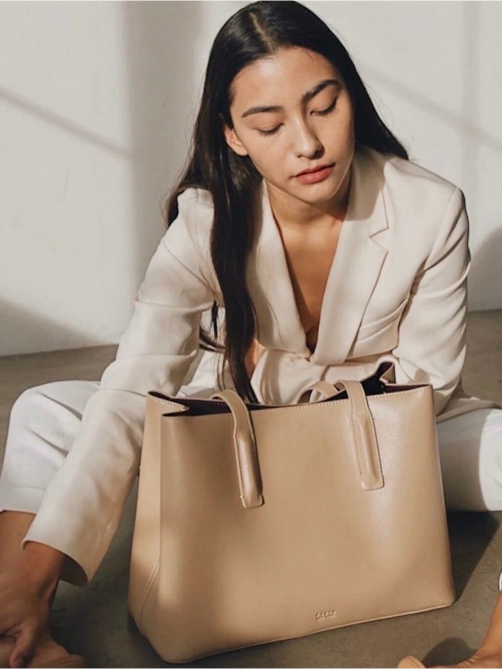 Freja New York Tote Bag in Latte
